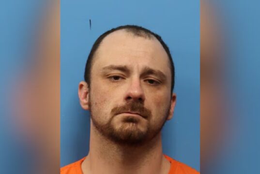 Diputados del condado de Shelby arrestan a un sospechoso vinculado a múltiples robos de vehículos Diputados del condado de Shelby arrestan a un sospechoso vinculado a múltiples robos de vehículos