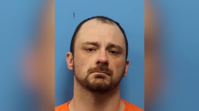 Diputados del condado de Shelby arrestan a un sospechoso vinculado a múltiples robos de vehículos Diputados del condado de Shelby arrestan a un sospechoso vinculado a múltiples robos de vehículos