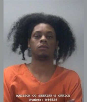 Hombre de Huntsville enfrenta múltiples cargos por posesión de material de abuso sexual infantil Hombre de Huntsville enfrenta múltiples cargos por posesión de material de abuso sexual infantil