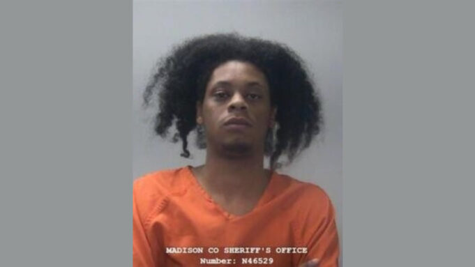 Hombre de Huntsville enfrenta múltiples cargos por posesión de material de abuso sexual infantil Hombre de Huntsville enfrenta múltiples cargos por posesión de material de abuso sexual infantil