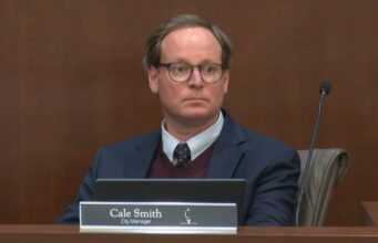 Homewood nombra a Cale Smith como su primer administrador municipal permanente Homewood nombra a Cale Smith como su primer administrador municipal permanente