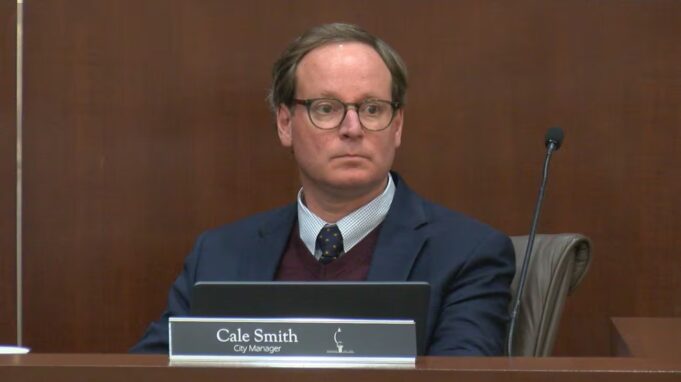 Homewood nombra a Cale Smith como su primer administrador municipal permanente Homewood nombra a Cale Smith como su primer administrador municipal permanente