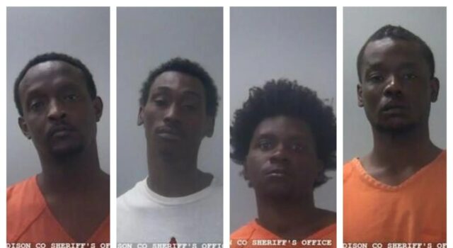 La Policía de Huntsville arresta a cuatro personas por robo La Policía de Huntsville arresta a cuatro personas por robo