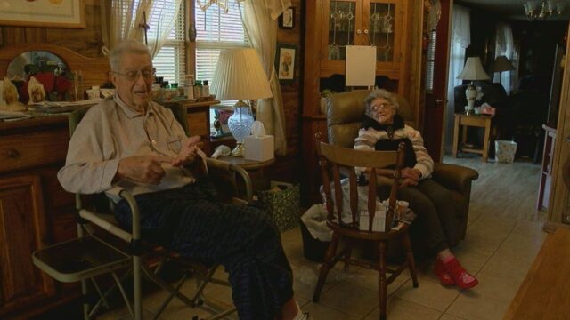 Pareja de ancianos en Alabama ve su factura eléctrica duplicarse a más de $500