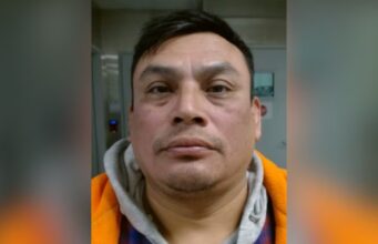 Un hombre fue arrestado tras presuntamente agredir a un agente de ICE en Alabaster Un hombre fue arrestado tras presuntamente agredir a un agente de ICE en Alabaster