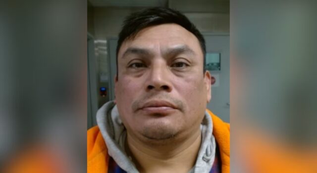 Un hombre fue arrestado tras presuntamente agredir a un agente de ICE en Alabaster Un hombre fue arrestado tras presuntamente agredir a un agente de ICE en Alabaster