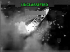 Ataque estadounidense a lancha en el Pacífico deja dos muertos y un sobreviviente Ataque estadounidense a lancha en el Pacífico deja dos muertos y un sobreviviente