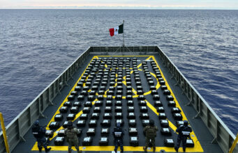 Cooperación bilateral logra histórico decomiso de cocaína en el Pacífico 2026 Cooperación bilateral logra histórico decomiso de cocaína en el Pacífico 2026