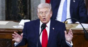 Donald Trump celebra la llegada de 80 millones de barriles de crudo de Venezuela Donald Trump celebra la llegada de 80 millones de barriles de crudo de Venezuela