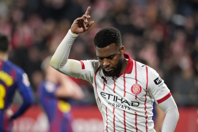 El Girona agrava la crisis del Barcelona con una victoria 2 – 1 El Girona agrava la crisis del Barcelona con una victoria 2 - 1