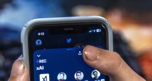 Elon Musk une su empresa aeroespacial SpaceX con su firma tecnológica xAI Elon Musk une su empresa aeroespacial SpaceX con su firma tecnológica xAI