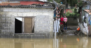 Fuertes lluvias en el norte de Colombia dejan catorce muertos y miles damnificados Fuertes lluvias en el norte de Colombia dejan catorce muertos y miles damnificados