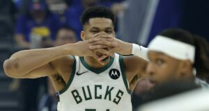 Giannis Antetokounmpo renueva con Milwaukee usando una famosa escena de cine viral Giannis Antetokounmpo renueva con Milwaukee usando una famosa escena de cine viral