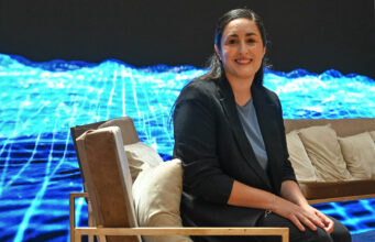 Ingeniera uruguaya recibe reconocimiento por su proyecto sobre redes móviles del futuro Ingeniera uruguaya recibe reconocimiento por su proyecto sobre redes móviles del futuro