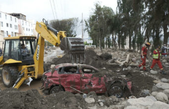 Inundaciones y huaicos en Perú afectan Arequipa y Piura por fuertes lluvias Inundaciones y huaicos en Perú afectan Arequipa y Piura por fuertes lluvias