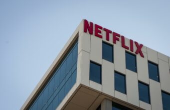 Netflix se retira de la compra de Warner Bros Discovery tras oferta de Paramount Skydance Netflix se retira de la compra de Warner Bros Discovery tras oferta de Paramount Skydance