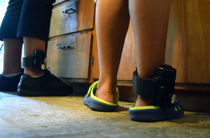 Niños retenidos ilegalmente en Texas por tiempo prolongado, denuncia ProPublica Niños retenidos ilegalmente en Texas por tiempo prolongado, denuncia ProPublica