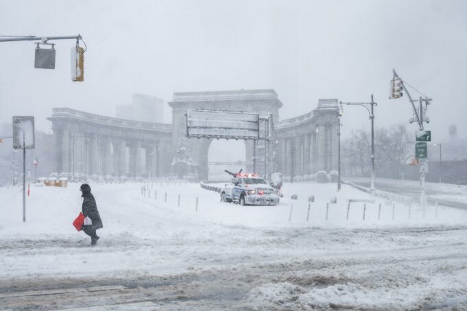Tormenta histórica sepulta Nueva York y paraliza todo el noreste Tormenta histórica sepulta Nueva York y paraliza todo el noreste