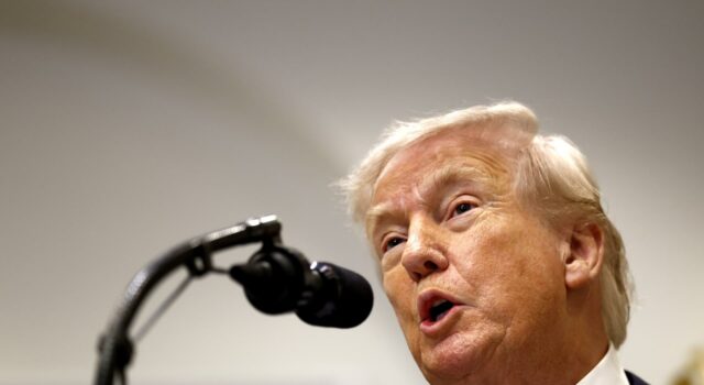 Trump anuncia llegada de petróleo venezolano a Houston tras alivio de sanciones Trump anuncia llegada de petróleo venezolano a Houston tras alivio de sanciones