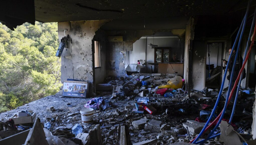 Ofensiva de Israel en Líbano deja ya 1.072 muertos y casi 3.000 heridos Ofensiva de Israel en Líbano deja ya 1.072 muertos y casi 3.000 heridos