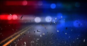 Adolescente muere tras chocar contra árbol y volcarse en Clay Adolescente muere tras chocar contra árbol y volcarse en Clay