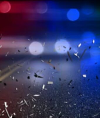 Adolescente muere tras chocar contra árbol y volcarse en Clay Adolescente muere tras chocar contra árbol y volcarse en Clay