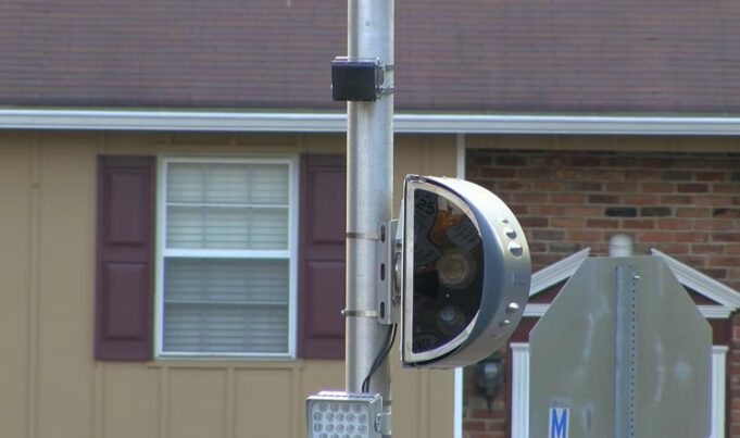 Center Point amplía el uso de cámaras de tráfico Center Point amplía el uso de cámaras de tráfico