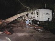 Comunidades de Alabama Central limpian árboles y escombros tras tormentas Comunidades de Alabama Central limpian árboles y escombros tras tormentas