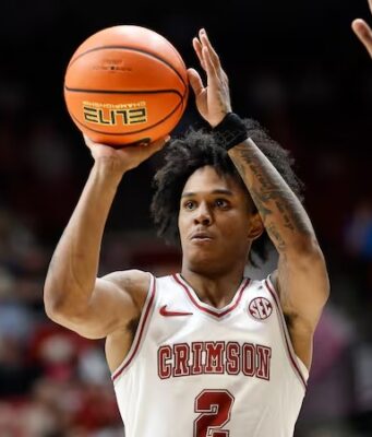 Estrella del baloncesto de Alabama arrestada por cargos de drogas en Tuscaloosa Estrella del baloncesto de Alabama arrestada por cargos de drogas en Tuscaloosa