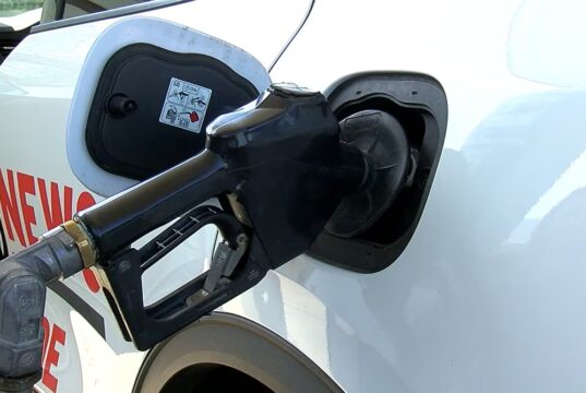 Gasolina en Alabama sube un dólar por galón el último mes Gasolina en Alabama sube un dólar por galón el último mes