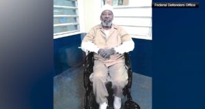 Gobernadora conmuta sentencia de Charles Burton, generando inmensa alegría en su familia Gobernadora conmuta sentencia de Charles Burton, generando inmensa alegría en su familia