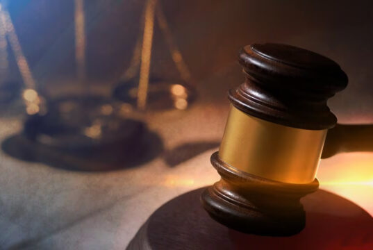 Guardia de prisión federal acusado de agredir sexualmente a siete reclusas Guardia de prisión federal acusado de agredir sexualmente a siete reclusas