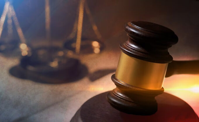 Guardia de prisión federal acusado de agredir sexualmente a siete reclusas Guardia de prisión federal acusado de agredir sexualmente a siete reclusas