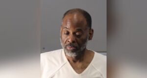 Hombre de Birmingham arrestado tras presuntamente disparar y matar a su hermano Hombre de Birmingham arrestado tras presuntamente disparar y matar a su hermano