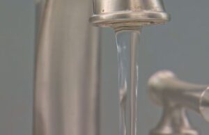 Juez ordena a Central Alabama Water restablecer el flúor en el agua potable Juez ordena a Central Alabama Water restablecer el flúor en el agua potable