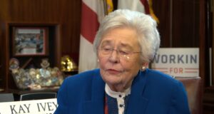 La gobernadora Ivey hospitalizada para un procedimiento menor La gobernadora Ivey hospitalizada para un procedimiento menor