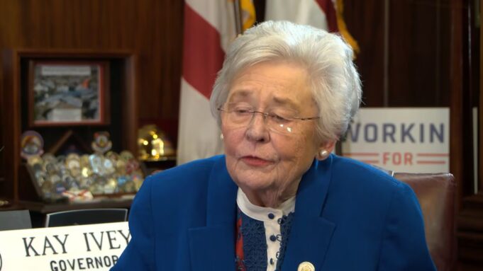 La gobernadora Ivey hospitalizada para un procedimiento menor La gobernadora Ivey hospitalizada para un procedimiento menor