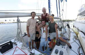 México busca dos barcos con ayuda humanitaria que desaparecieron en el Caribe México busca dos barcos con ayuda humanitaria que desaparecieron en el Caribe