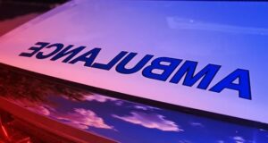 Motociclista herido tras chocar con una ambulancia en Mountain Gap Motociclista herido tras chocar con una ambulancia en Mountain Gap