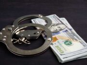 Mujer de Vance acusada de malversar más de 10 millones de dólares de su antiguo empleador Mujer de Vance acusada de malversar más de 10 millones de dólares de su antiguo empleador