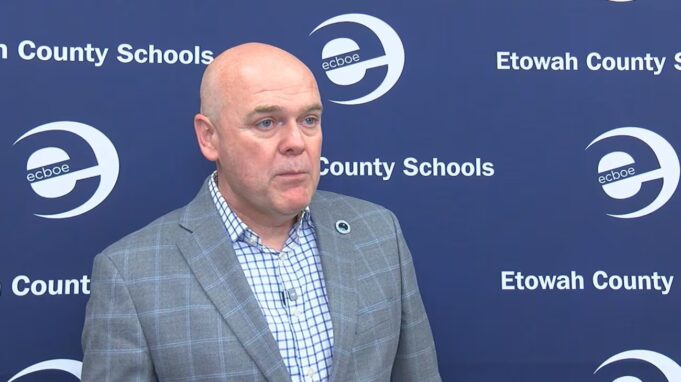 Se jubila el superintendente del sistema escolar del condado de Etowah Se jubila el superintendente del sistema escolar del condado de Etowah