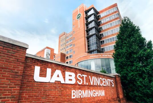 UAB Medicine abrirá centro de emergencias independiente en la ciudad Oxford UAB Medicine abrirá centro de emergencias independiente en la ciudad Oxford