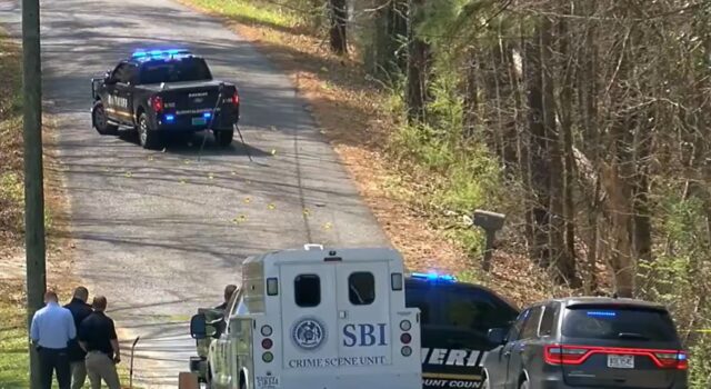 Una mujer y un sospechoso mueren en un tiroteo en el condado de Blount Una mujer y un sospechoso mueren en un tiroteo en el condado de Blount