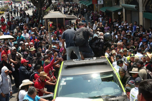 Maestros mexicanos levantan el paro de 72 horas sin lograr acuerdos con el gobierno CNTE advierte protestas en el Mundial de Futbol 2026 tras finalizar paro en CDMX