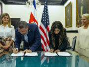 Costa Rica y Estados Unidos firman acuerdo de cooperacion migratoria Costa Rica y Estados Unidos firman acuerdo de cooperacion migratoria