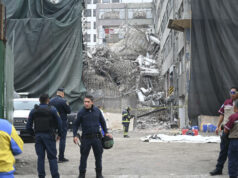 Derrumbe de edificio en Ciudad de México deja 1 muerto y 2 atrapados Derrumbe de edificio en Ciudad de México deja 1 muerto y 2 atrapados