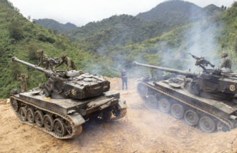 Ecuador destruye minas ilegales en Carchi en ofensiva militar contra crimen organizado Ecuador destruye minas ilegales en Carchi en ofensiva militar contra crimen organizado