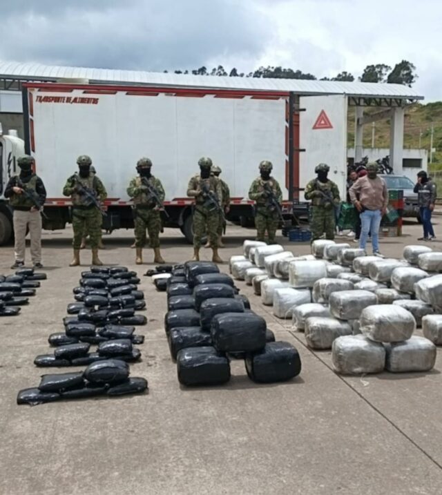 Ecuador incauta 530 kilos de marihuana y detiene a sospechoso en la frontera