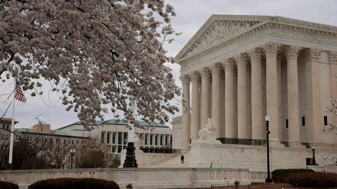 El Tribunal Supremo de Estados Unidos invalida las restricciones a las terapias de conversión para menores El Tribunal Supremo de Estados Unidos invalida las restricciones a las terapias de conversión para menores