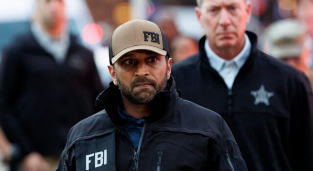 Exagentes del FBI presentan demanda contra la administración Trump por campaña de represalias Exagentes del FBI presentan demanda contra la administración Trump por campaña de represalias